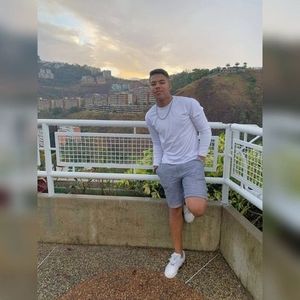 Meet your Posher, Cesar alejandro